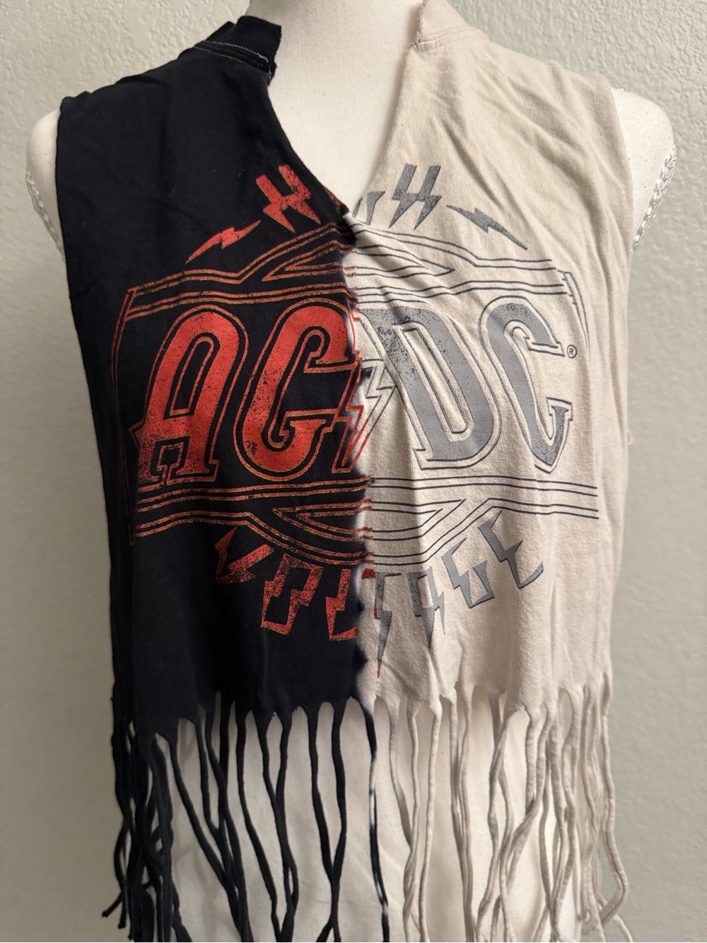 AC/DC High Voltage Split Tie Dye Fringe Crop Tank Top Medium - Picture 3 of 5